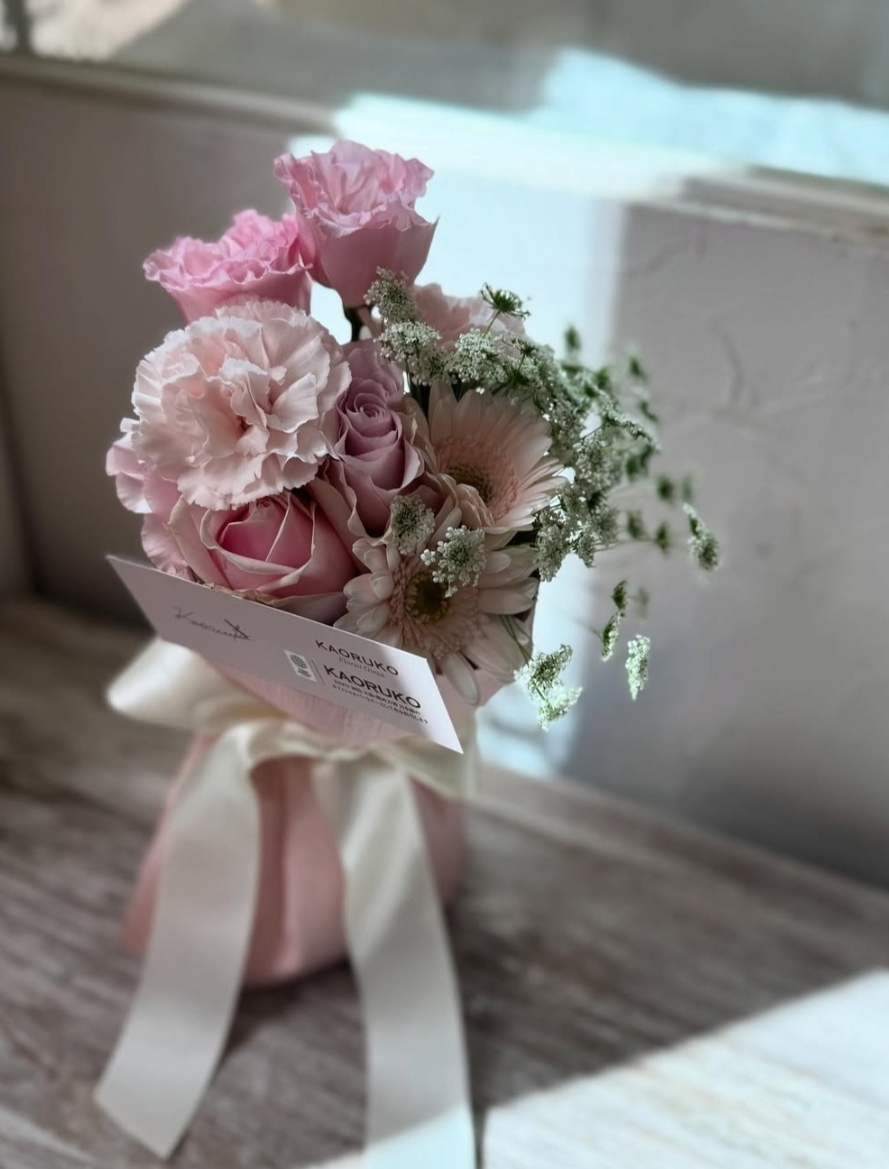 ワンダフルワールド 生成 ピンク いちごバスケット ブーケ柄 豪華段々